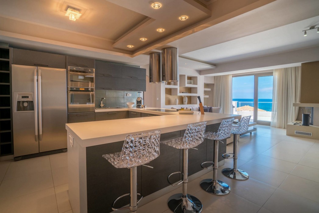 Kymothoe Elite Suites 23/97
