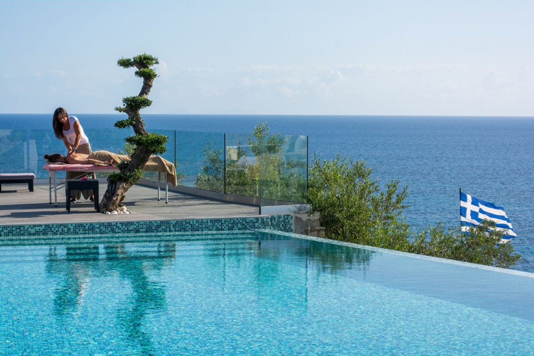 Kymothoe Elite Suites 49/97