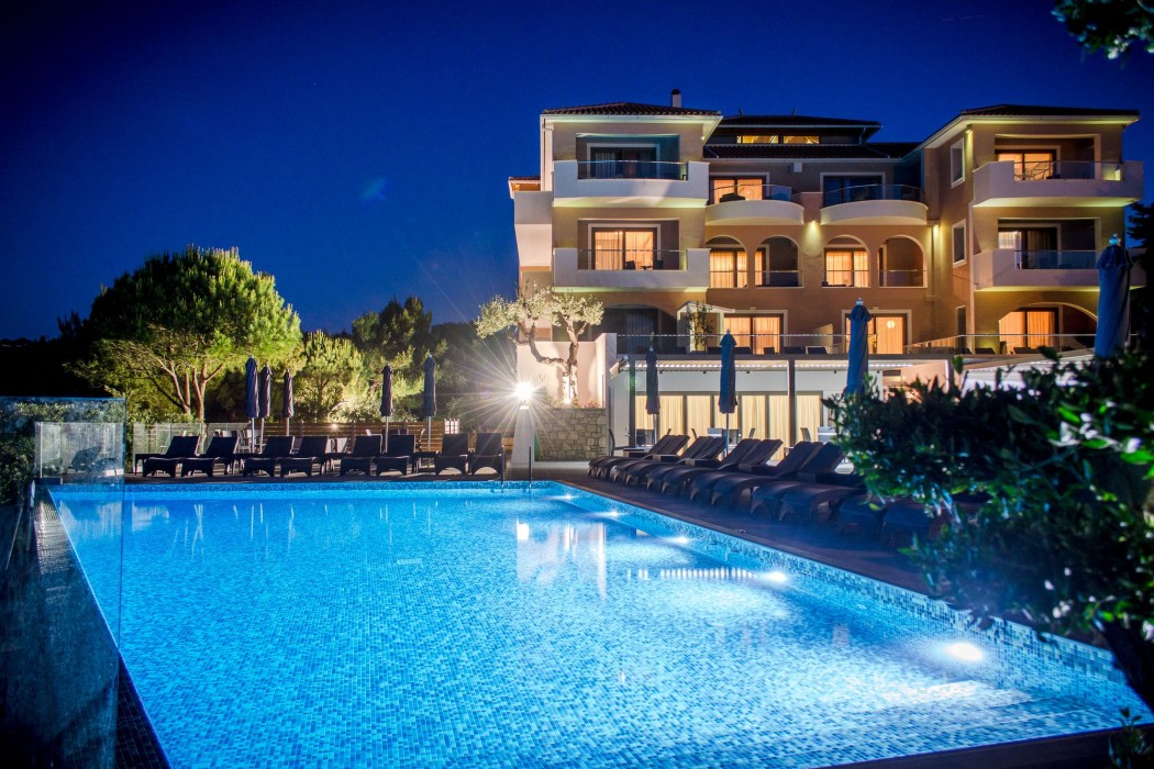 Kymothoe Elite Suites 61/97