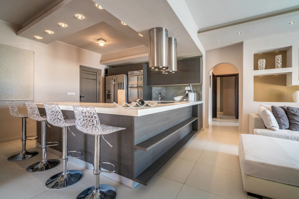 Kymothoe Elite Suites 46/97