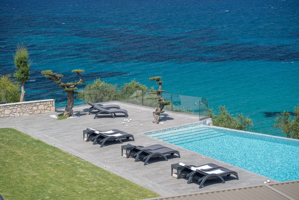 Kymothoe Elite Suites 35/97