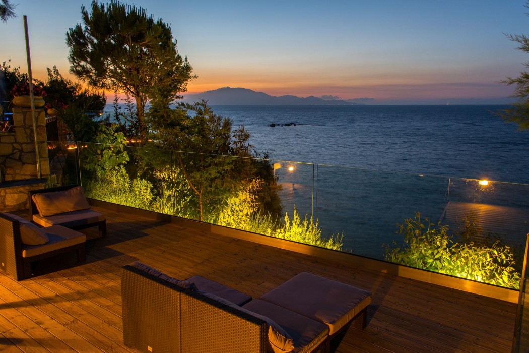 Kymothoe Elite Suites 32/97