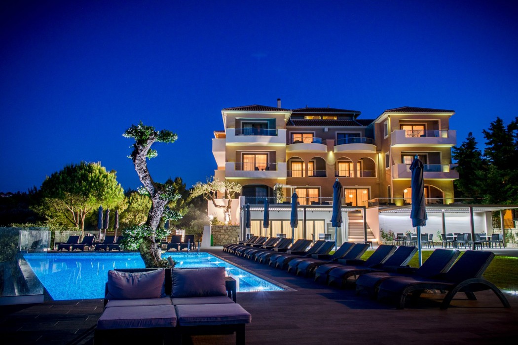 Kymothoe Elite Suites 31/97