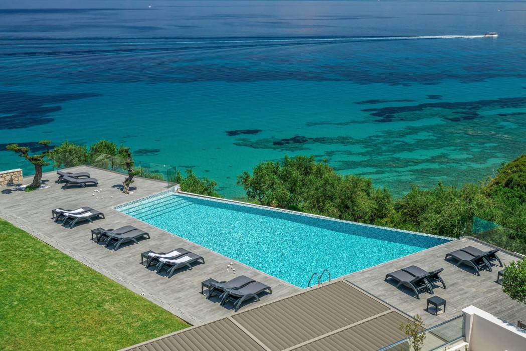 Kymothoe Elite Suites 53/97