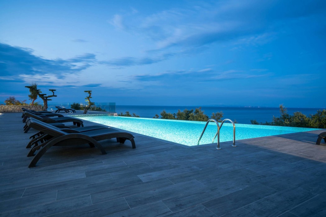 Kymothoe Elite Suites 50/97