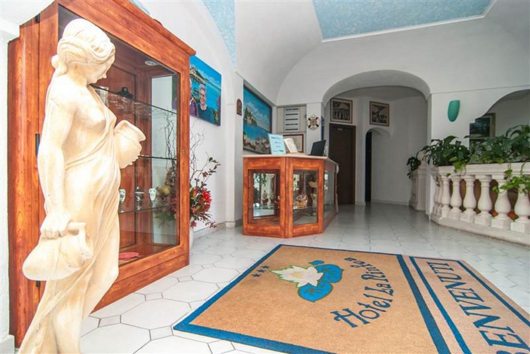 Hotel La Ninfea 42/56