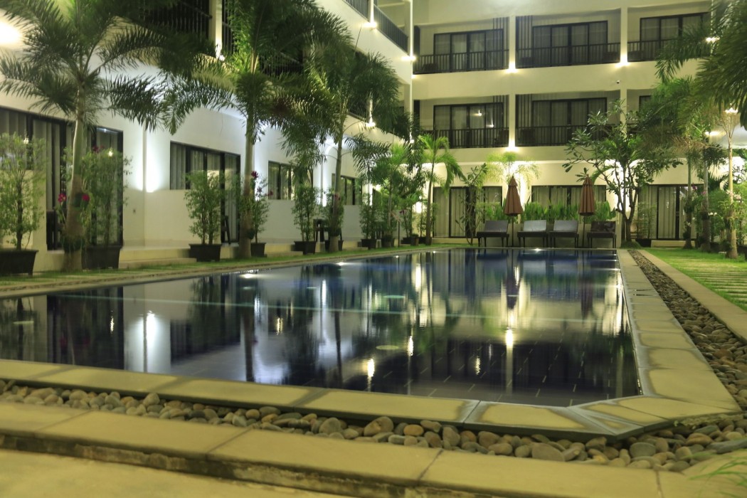 New Riverside Hotel 44/100