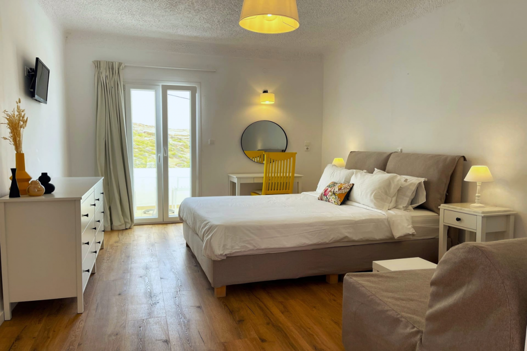 Adonis Hotel Studios & Apartments 12/67