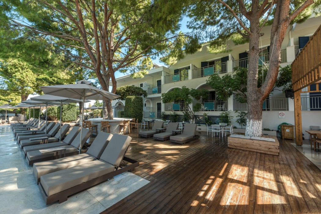 Contessa Hotel 46/105