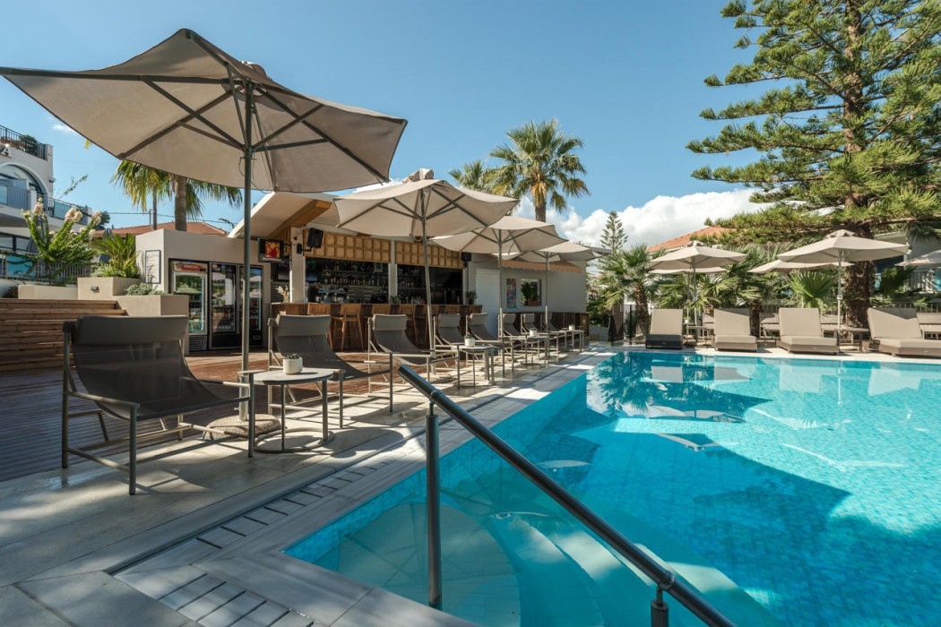 Contessa Hotel 56/105
