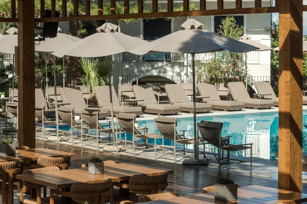 Contessa Hotel 58/105