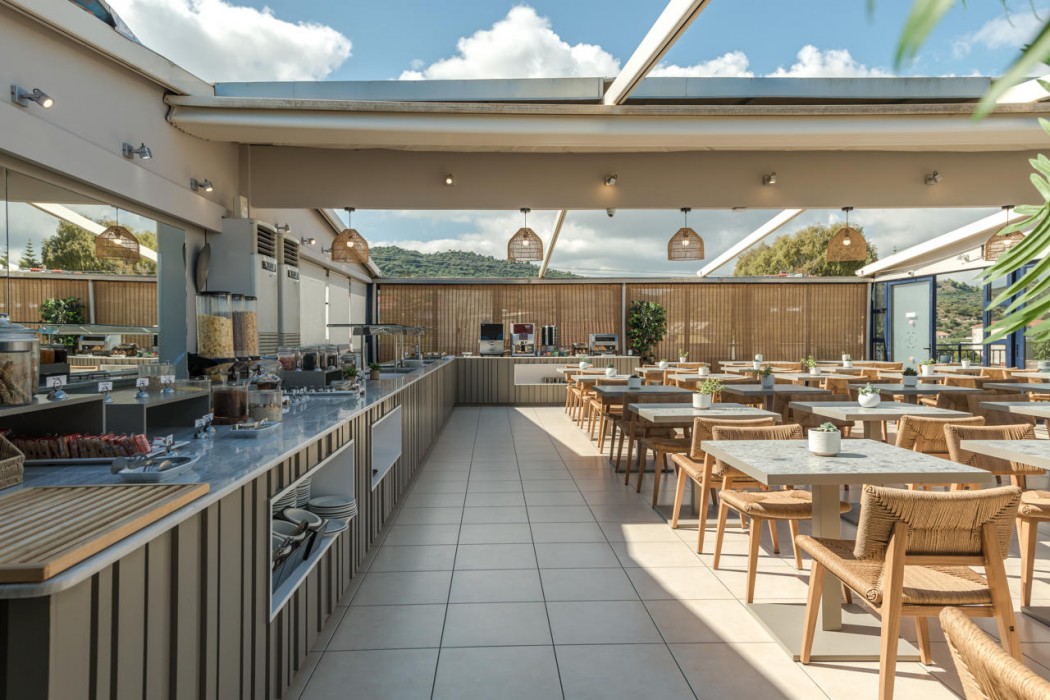 Contessa Hotel 78/105