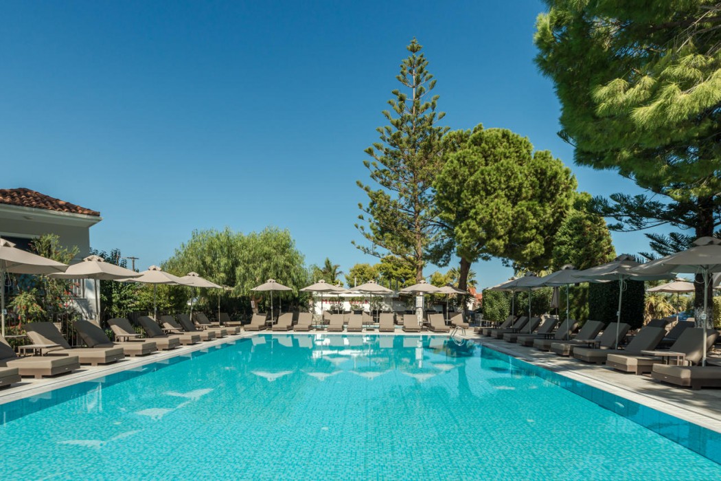 Contessa Hotel 52/105