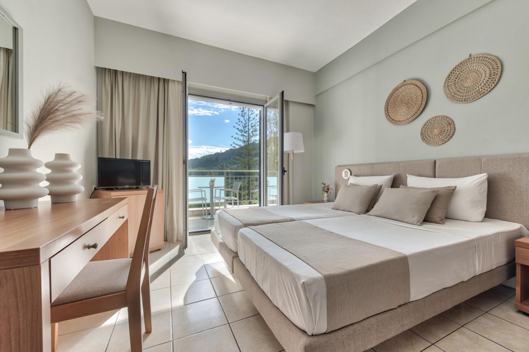 Contessa Hotel 10/105