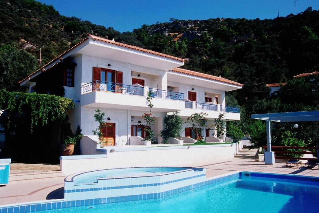 Golden Sand Hotel in SAMOS