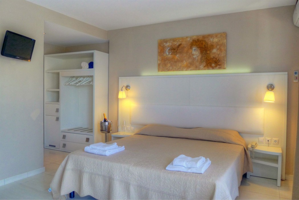 Sidari Beach Hotel 20/81