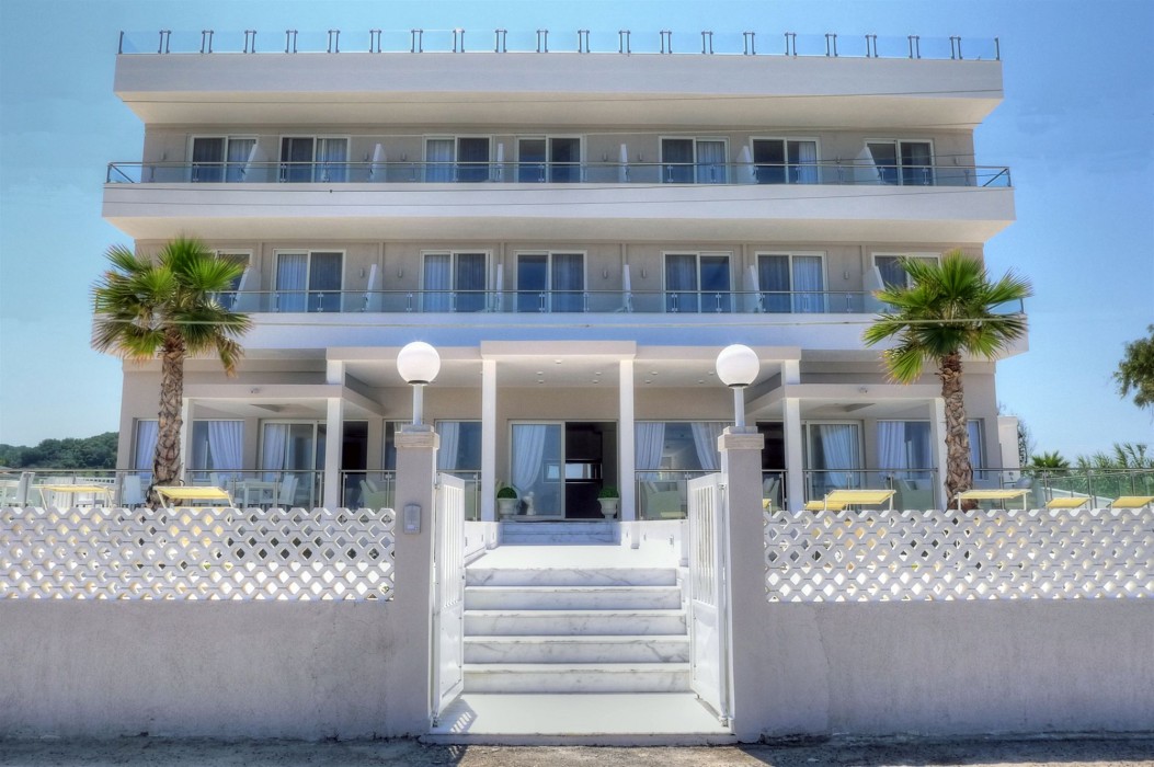 Sidari Beach Hotel 28/81
