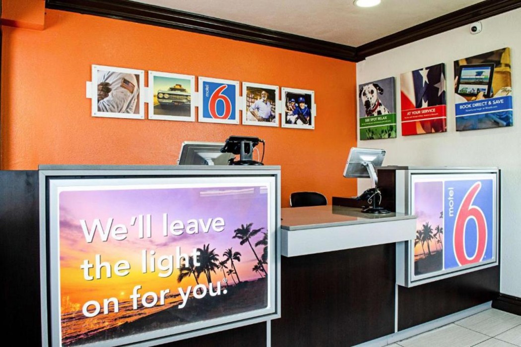 Lobby at Motel6 Modesto, CA - Downtown, MODESTO - CA