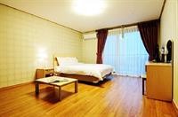 Seogwipo Worldcup Resort 36/82