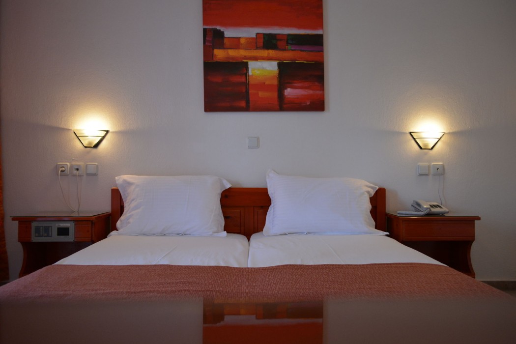 Victor-Eleni Hotel 56/94