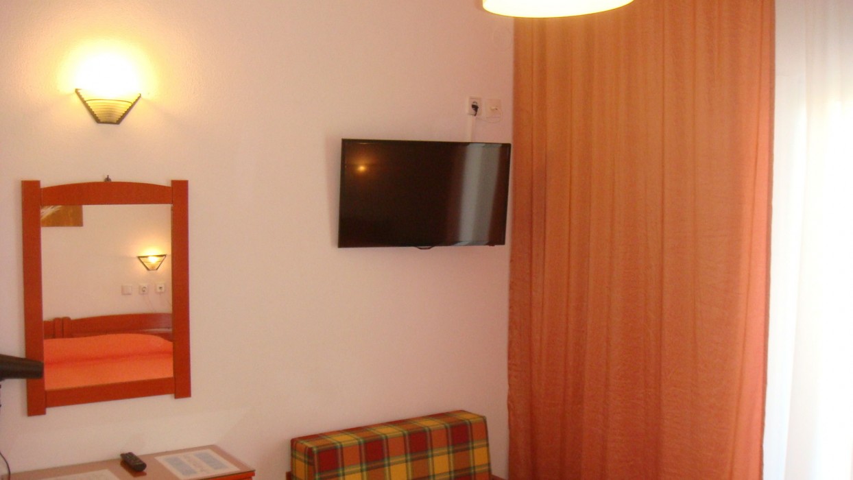 Victor-Eleni Hotel 45/94