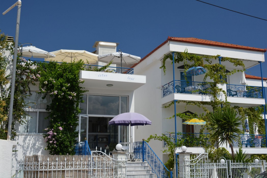 Victor-Eleni Hotel 22/94