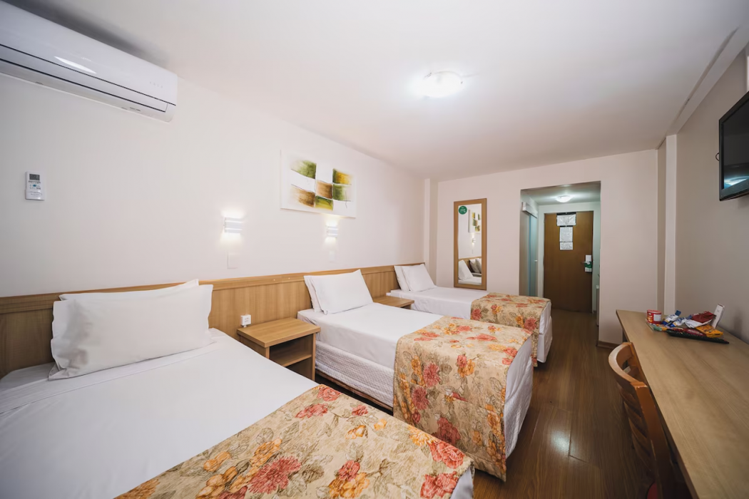 Hotel Golden Park Curitiba by Nacional Inn 25/97