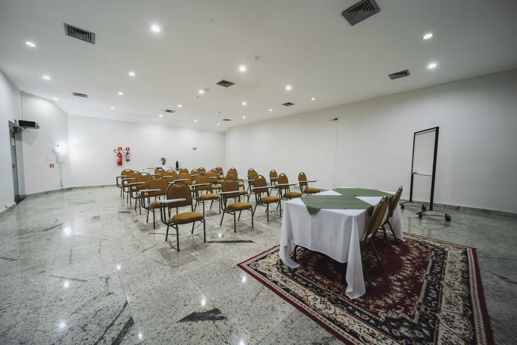 Hotel Golden Park Curitiba by Nacional Inn 52/97