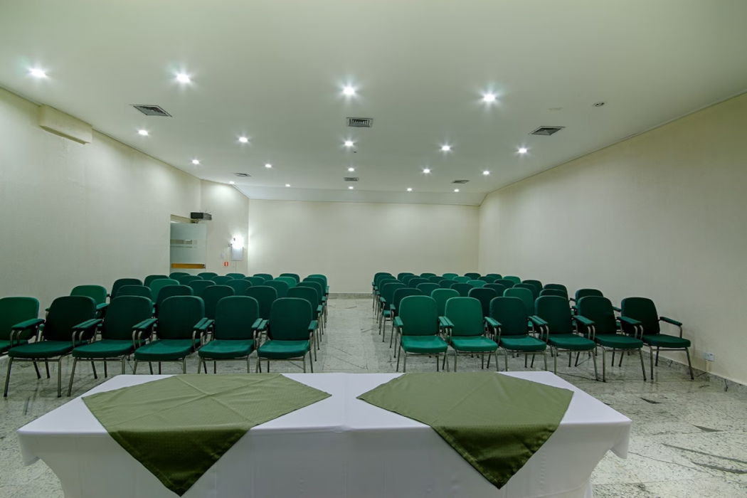 Hotel Golden Park Curitiba by Nacional Inn 55/97
