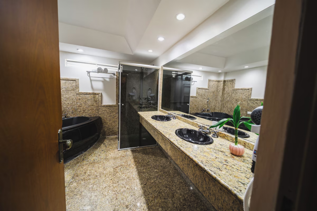 Hotel Golden Park Curitiba by Nacional Inn 47/97