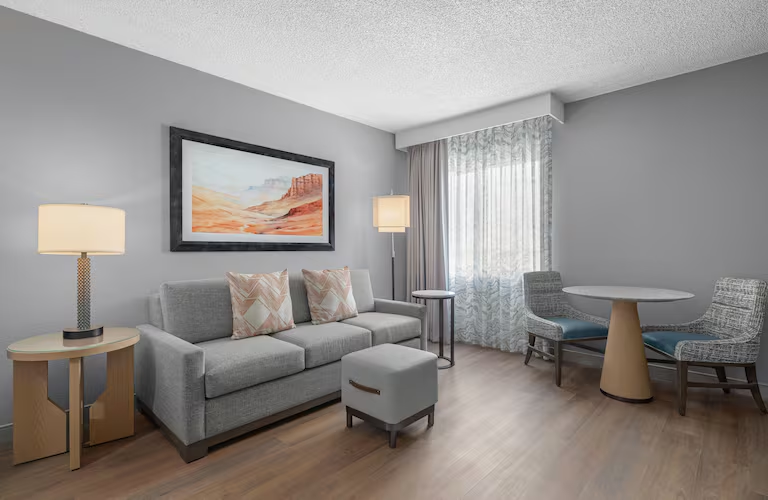 DoubleTree by Hilton Phoenix Midtown 15/50