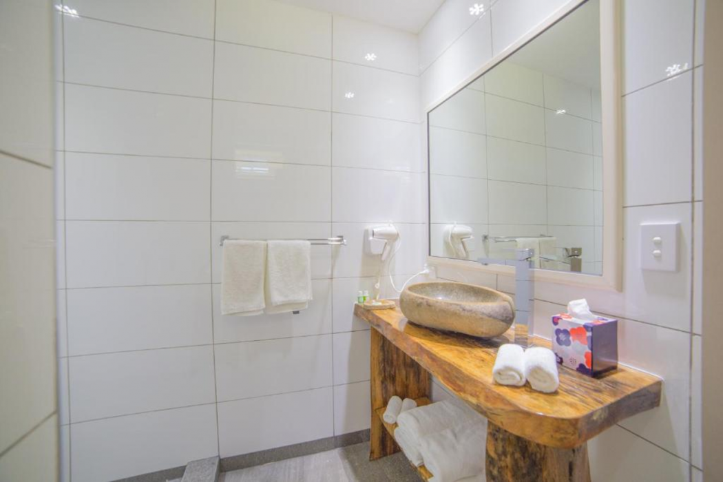 Room at Saletoga Sands Resort And Spa, MATATUFU