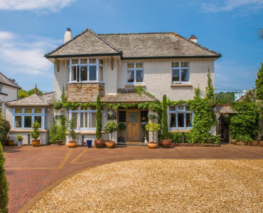 Bradleigh Lodge 2/74
