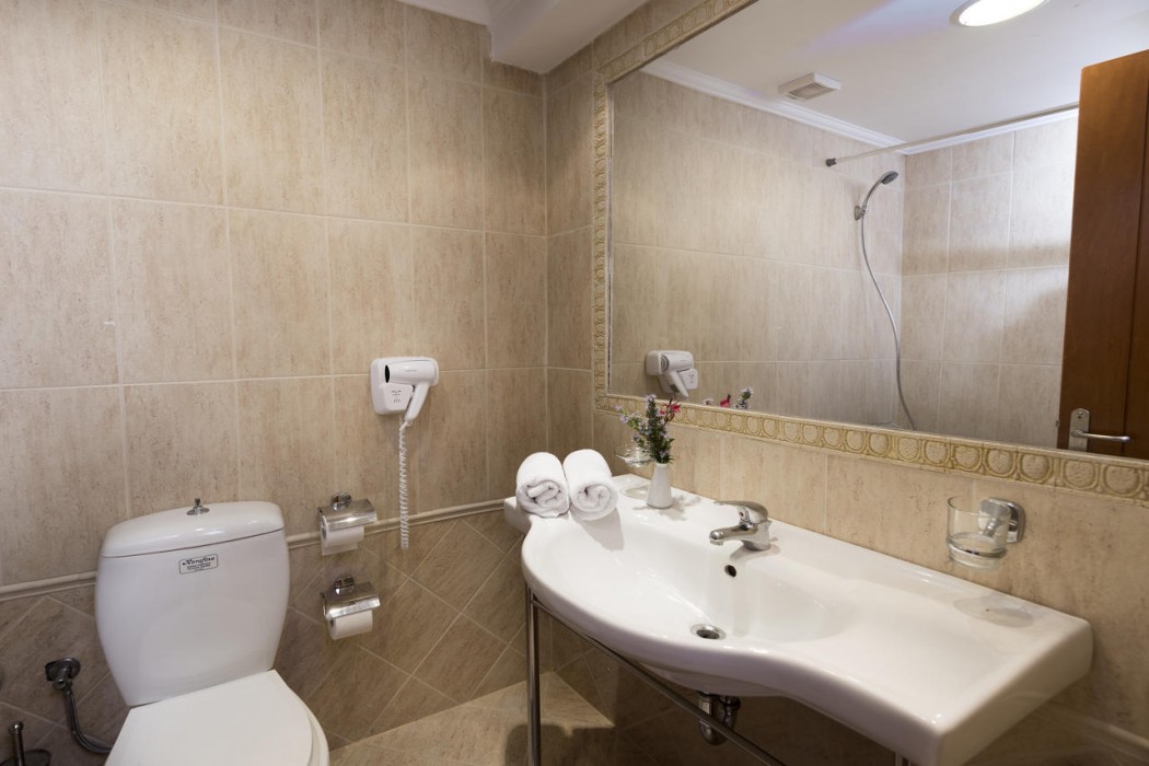 Avalon Palace Hotel by GHH 37/70