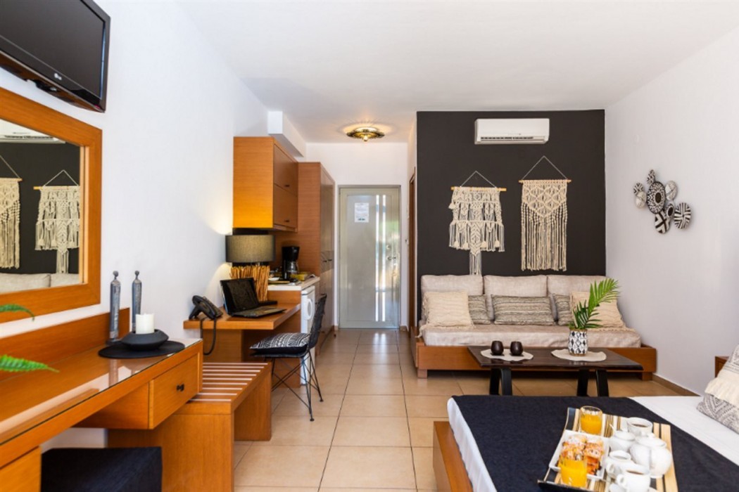 Nostos Hotel 36/81