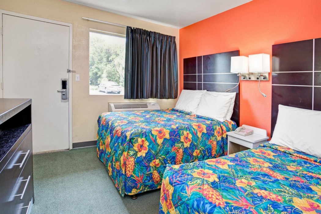 Knights Inn Jacksonville North 18/31