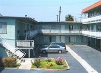 Long Beach Motel 17/30