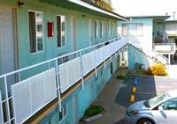 Long Beach Motel 19/30