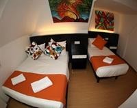 Heathrow Inn 27/56