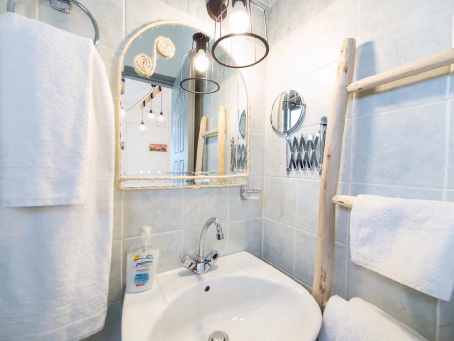 Evi Rooms 34/89