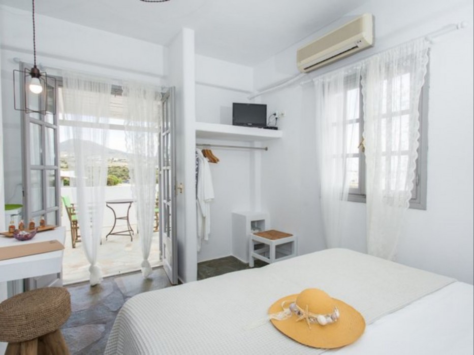 Evi Rooms 64/89