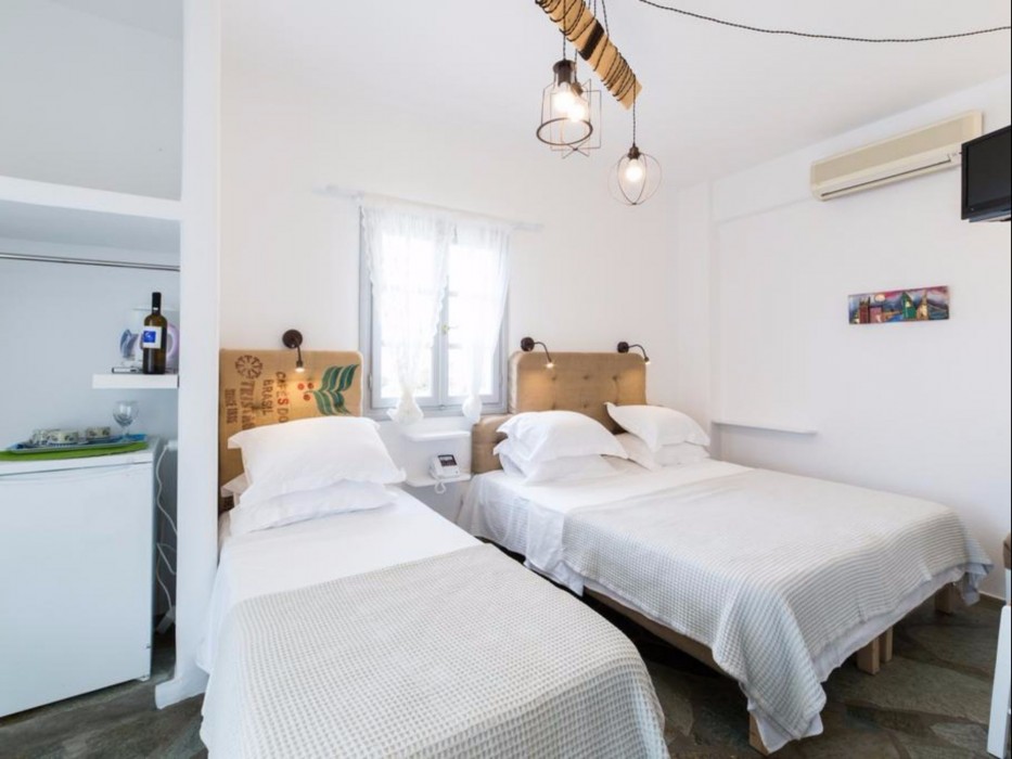 Evi Rooms photo3