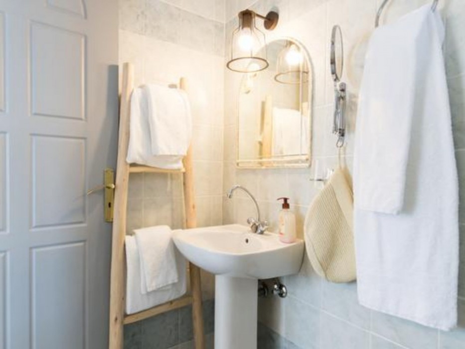 Evi Rooms 53/89