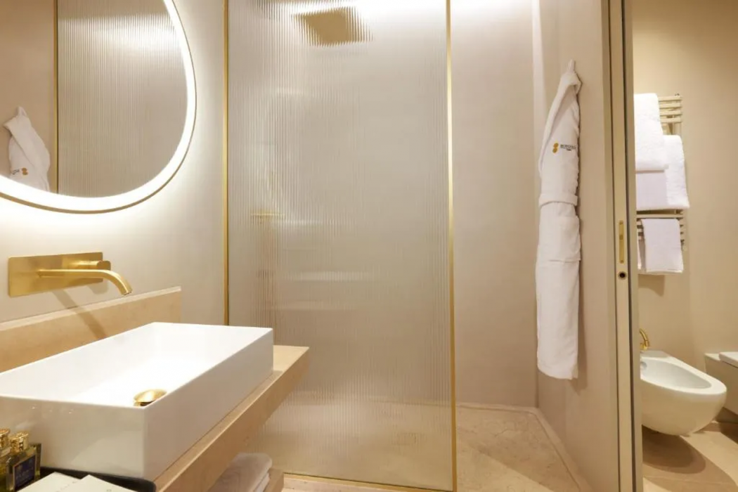 Borghese Contemporary hotel 12/26