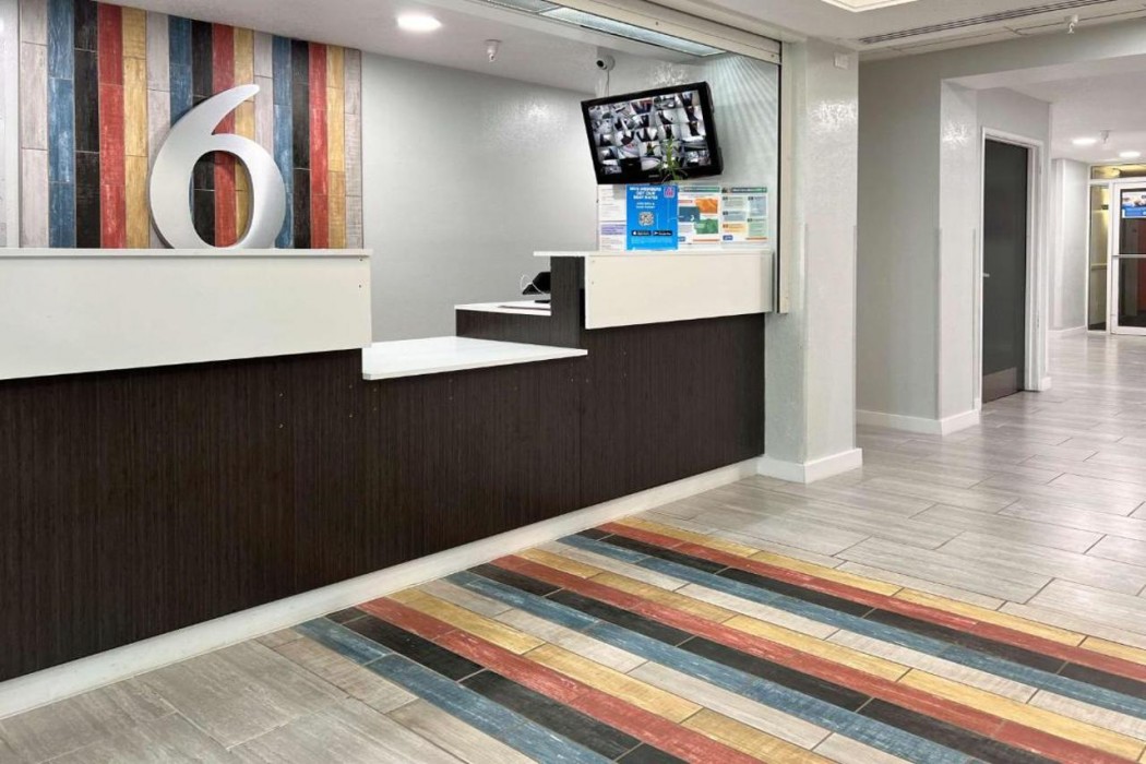 Lobby at Motel6 Springfield, IL, SPRINGFIELD - IL