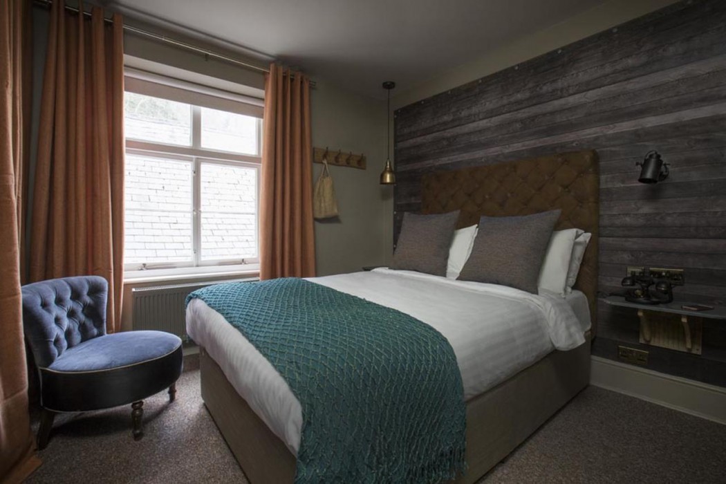 The Bath Hotel 12/61