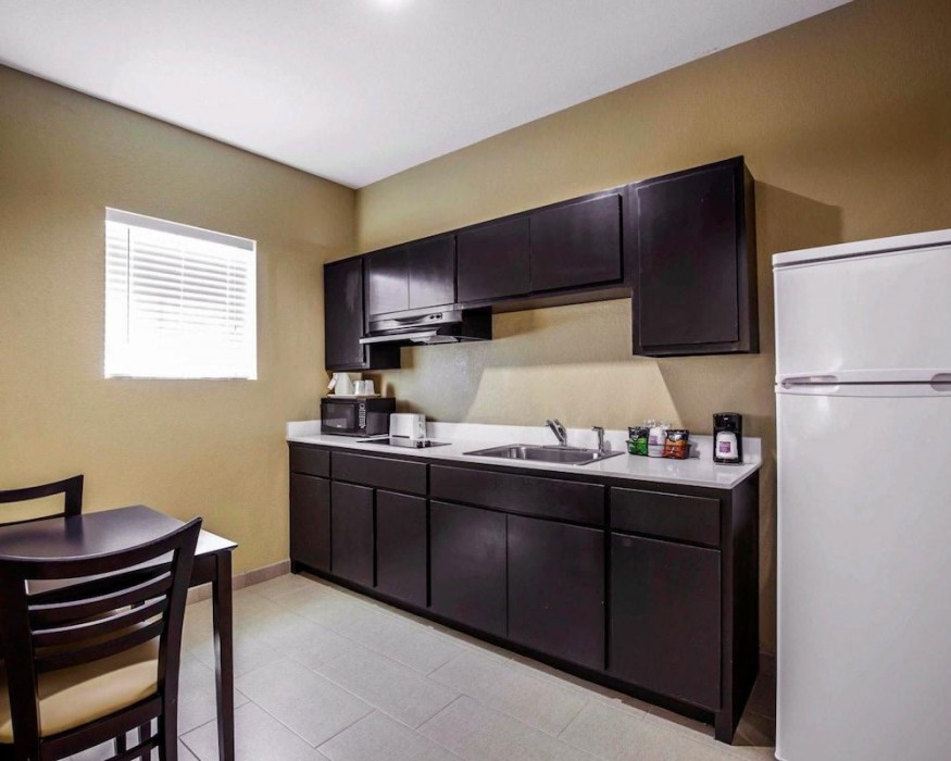 Comfort Suites Northwest - Cy - Fair 28/60