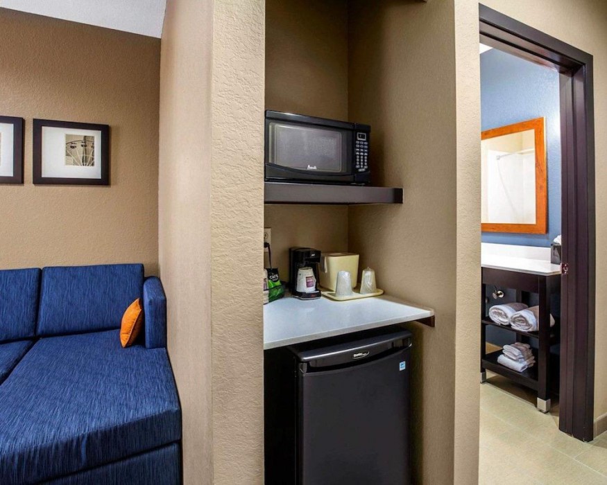 Comfort Suites Northwest - Cy - Fair 18/60