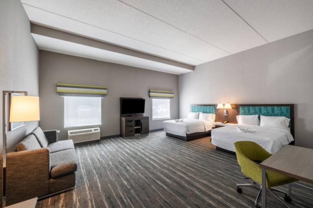 Hampton Inn & Suites Poughkeepsie 27/54