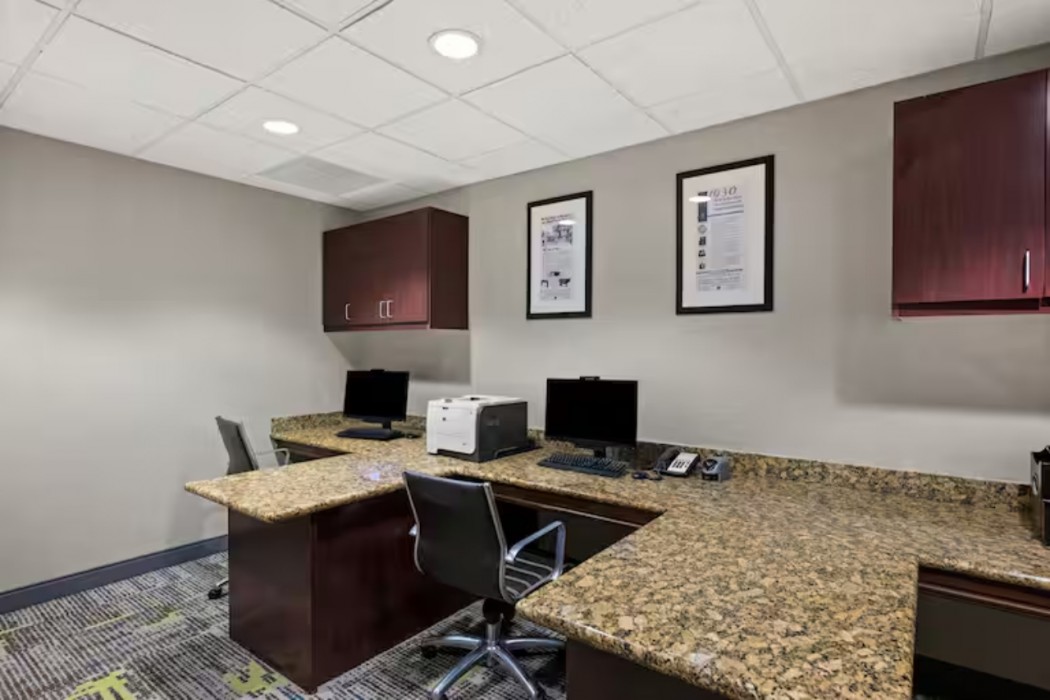 Hampton Inn & Suites Poughkeepsie 40/54